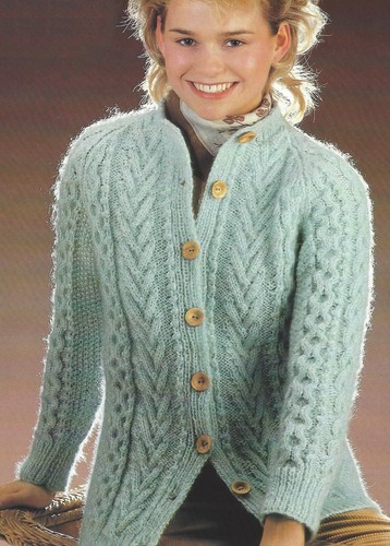 Ladies Aran Cardigan/Jacket Knitting 