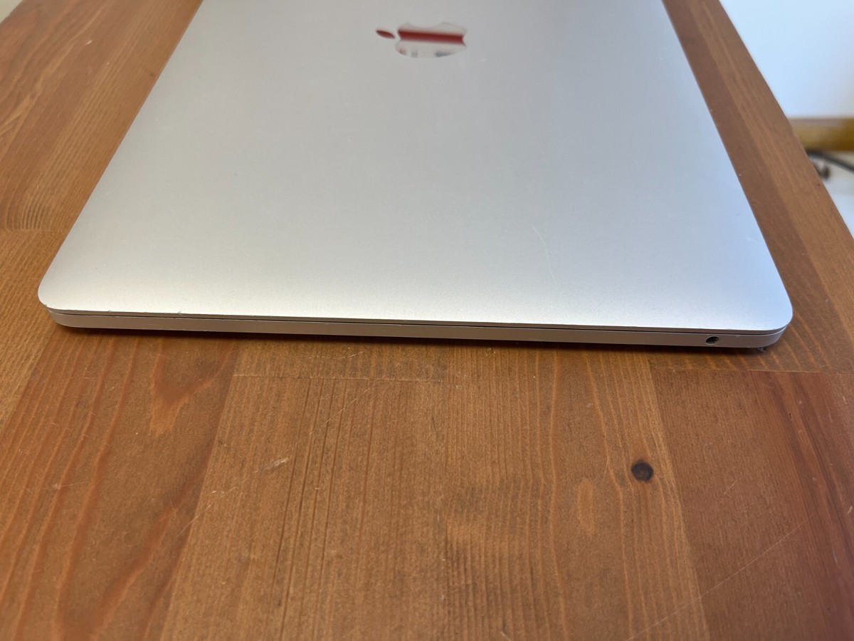 Apple MacBook Pro 2017 SILVER Laptop A1708 2.3G i5 8GB 256GB Apple MacBook Pro 2017 SILVER Laptop A1708 2.3G i5 8GB 256GB