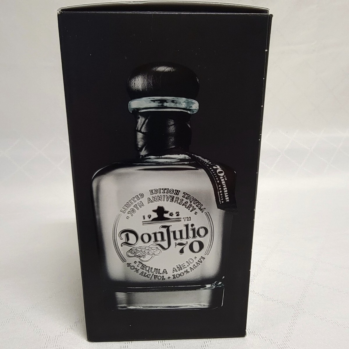 ドンフリオ70 Donjulio 70 【未開封】 Don julio 700ml 未開封 70周年記念ボトル Don Julio ドンフリオ