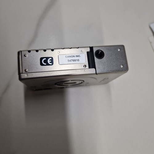 Canon (IXUS II) ELPH 2 Digital Camera - UNTESTED - Turns On Takes a Photo - - Picture 7 of 9
