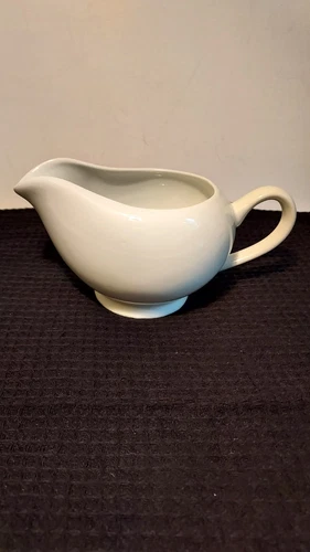 Fitz and Floyd EveryDay White Gravy Boat Preowned
