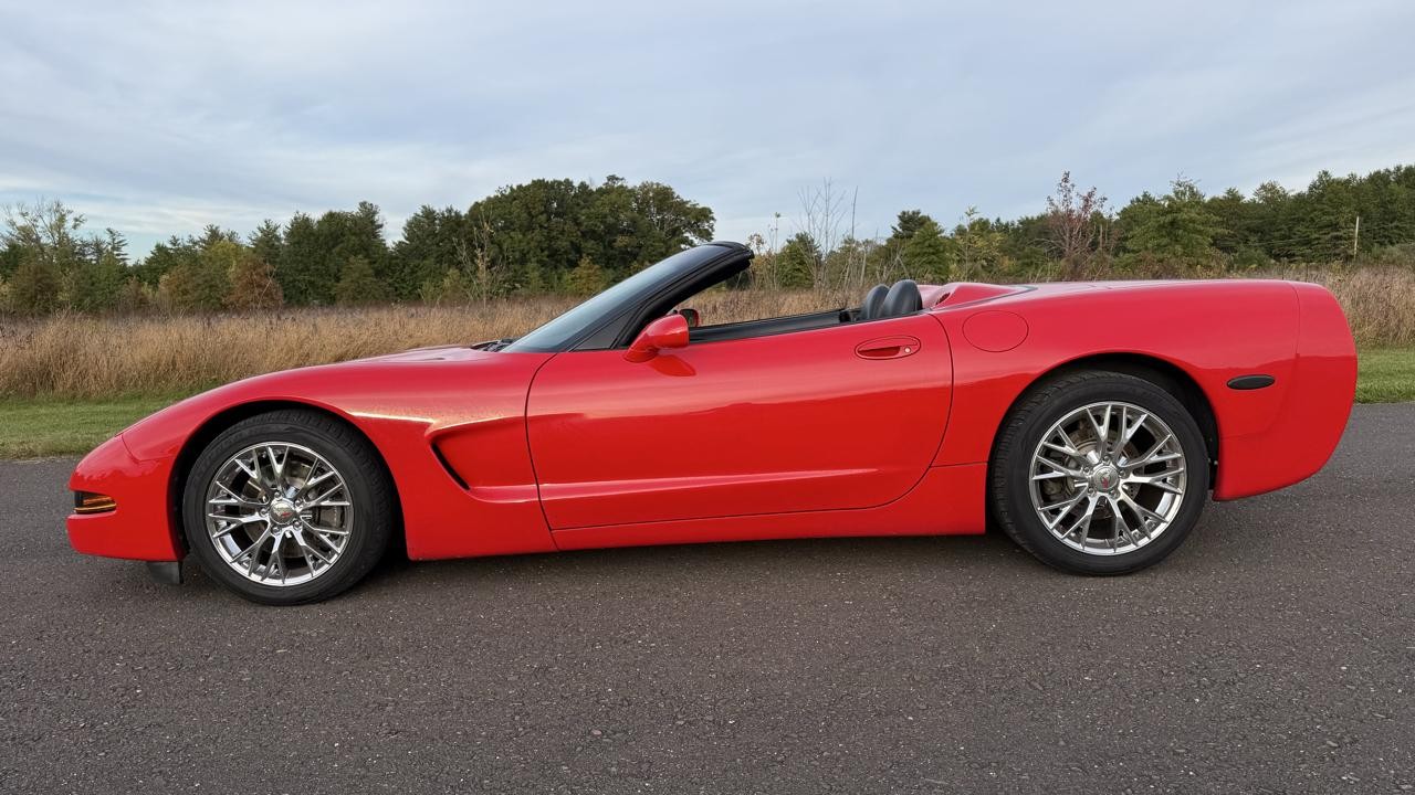 2001 Red Chevrolet Corvette   | C5 Corvette Photo 3