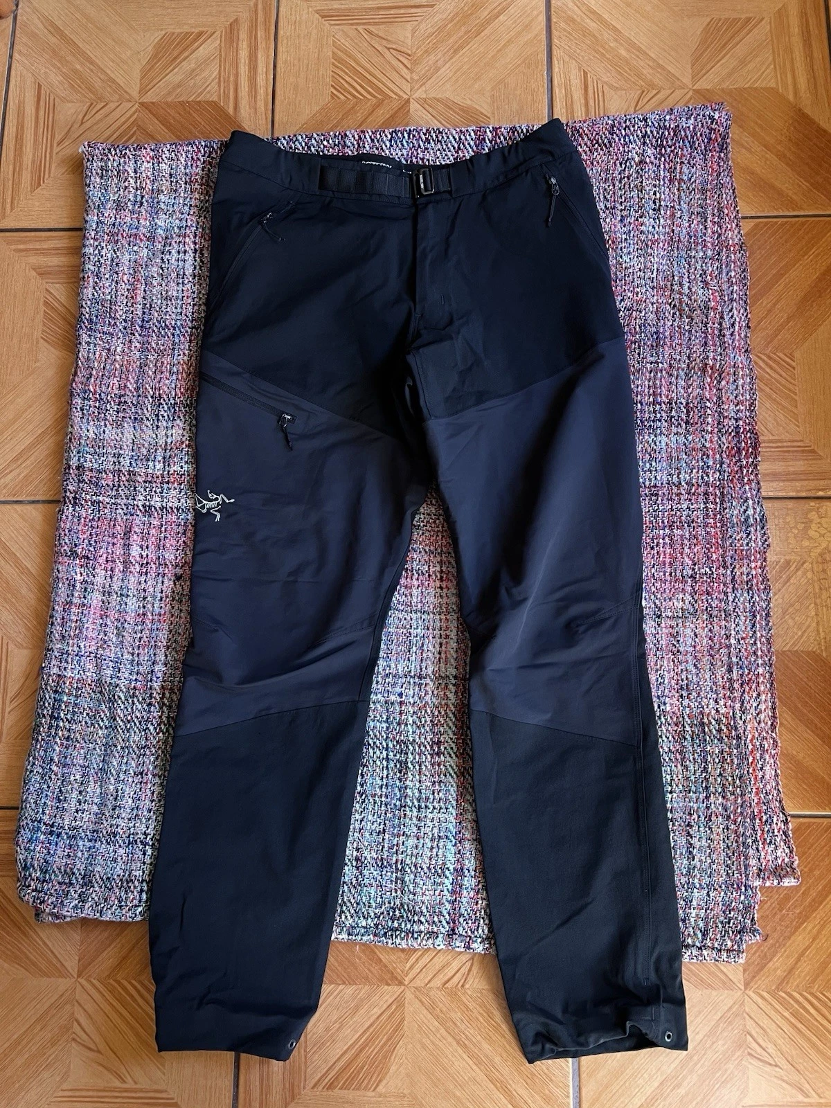 Arc’teryx Sigma Fl Trekking Pants Size Medium Short Black Softshell Hiking
Opens in a new window or