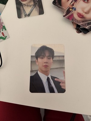 Shownu x Hyungwon Photocard PC