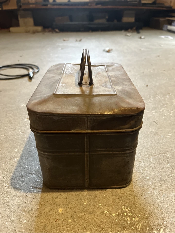 Fiambrera metálica vintage con termo y tapa metálica en el interior Foto 4 de 4