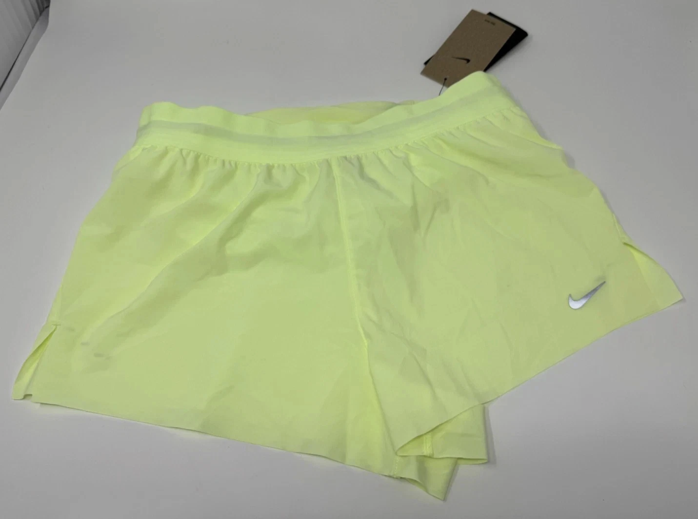 Nike Swift Dri-FIT Mid-Rise 2.5" Brief-Lined Running Yellow HQ0638 Women's Sz S
