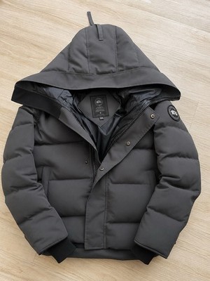 Canada Goose MacMillan Herren Daunenjacke mit Kapuze Grau XS 3804M