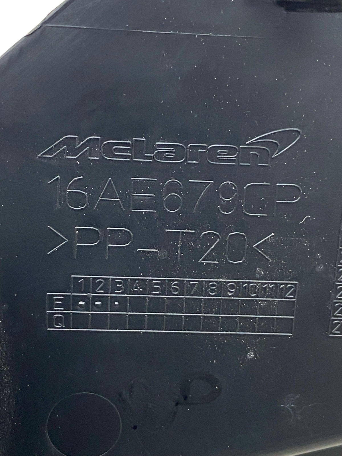 2024 MCLAREN ARTURA LEFT COWL VENT PANEL TRIM COVER 16AE679CP *BROKEN TAB* OEM