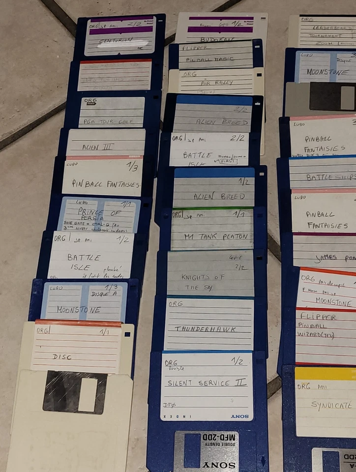 Lot De 45 Disquettes De Jeux Pour Ordinateur - Bon État - Photo 2/4