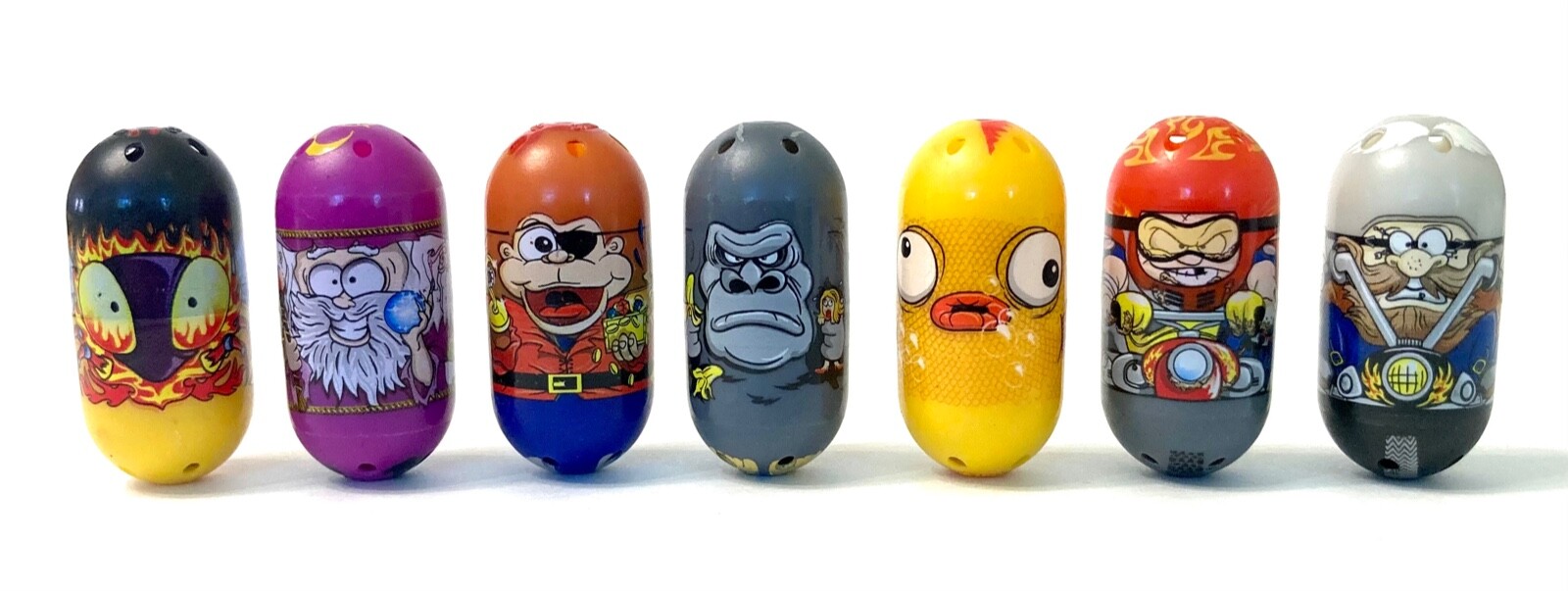 LOT of 37 MIGHTY BEANZ includes 3 Ultra Rare, 8 Rare, 3 Special