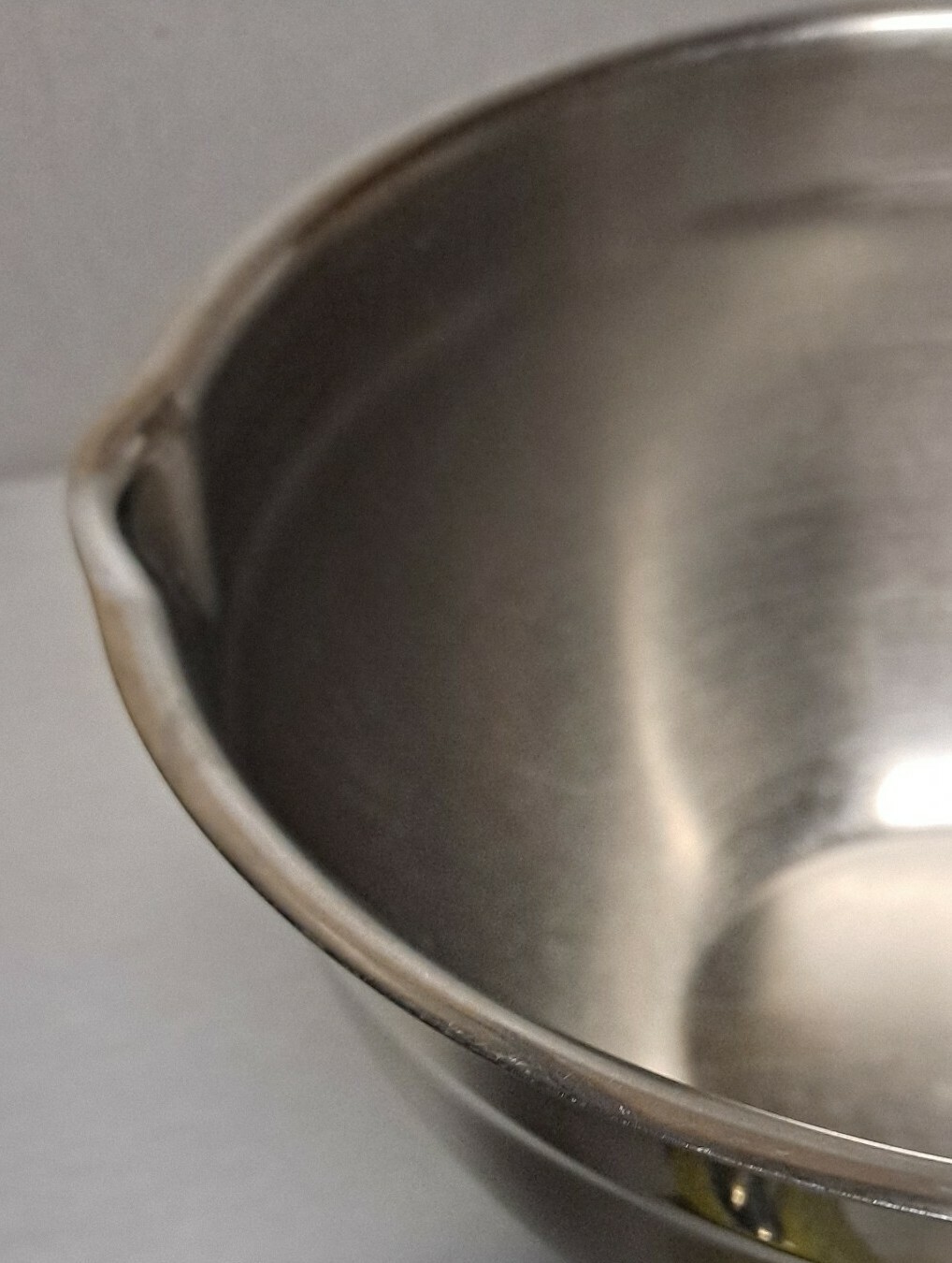 Kirkland Signature Stainless 3 qt Mixing Bowl w/ Rubber Grip Bottom