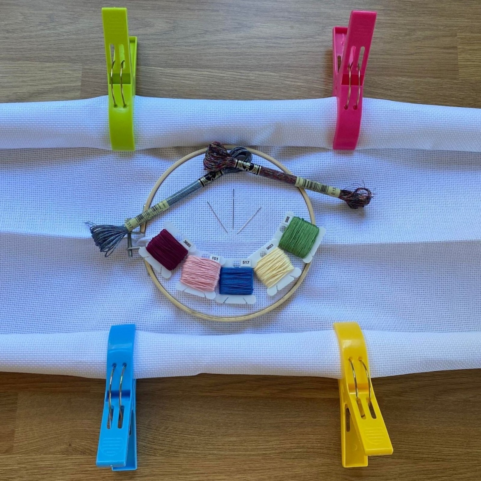 Jumbo Cross Stitch Fabric clips Cross stitch, Embroidery & Sewing