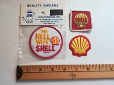 (3 RARE SHELL 70S 80S GAS OIL GASOLINE STATION SERVICE PATCH CREST HELL  )