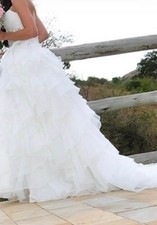 Wedding Dress Strapless Ruffled Size 2. Alterable. 