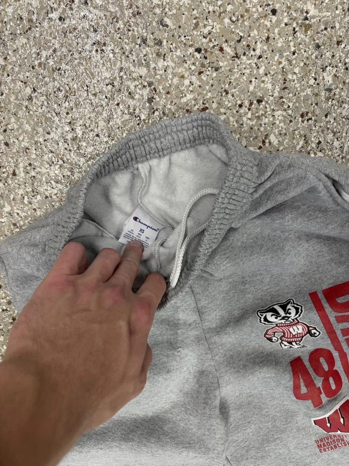Y2K Champion Sweatpants Wisconsin Badgers Size XS Baggy Fit Grey - Image 3 of 4