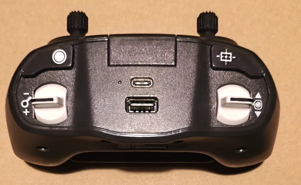 Parrot Skycontroller 3 MPP3 inkl. Tasche, sehr guter Zustand und funktionsfähig - Bild 4 von 4