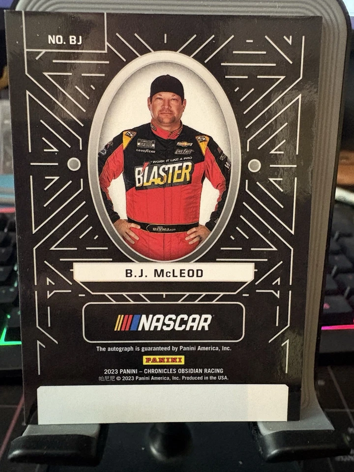 2023 Panini Chronicles - Obsidian Signatures B.J. McLeod #BJ (AU) - Image 2 of 2