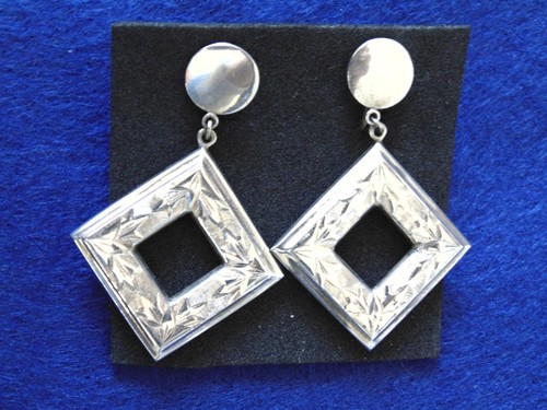 Vtg Southwestern Etched Silver Square Hoop Dangle Screw Back Earrings 1 7/8" - Picture 2 of 4