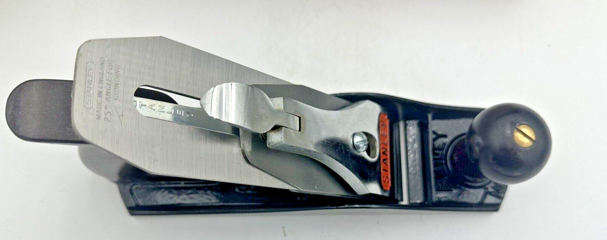 VINTAGE STANLEY 12-004 Professional Bench Smooth Plane # 4 VINTAGE STANLEY 12-004 Professional Bench Smooth Plane # 4