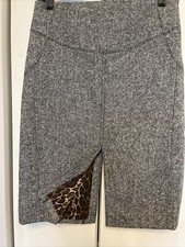 Express Design Studio Stylish Skirt, Size 8, Fully Lined, Made In Vietnam.