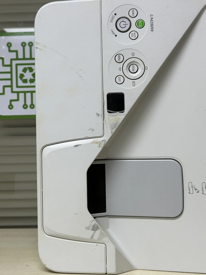 NEC NP-UM280W LCD WXGA HDMI - Faulty For Spare or Repair's No Power - Image 3 of 4