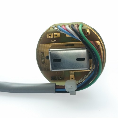 Free-way 3X3-07 prewired 3 Way 6 Pos Toggle Switch, Gold Finish with Gold tip - Picture 2 of 3