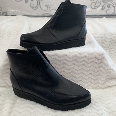 ASKA Platform Ankle Boots, Confortable Fit, Side Zipper Size 9