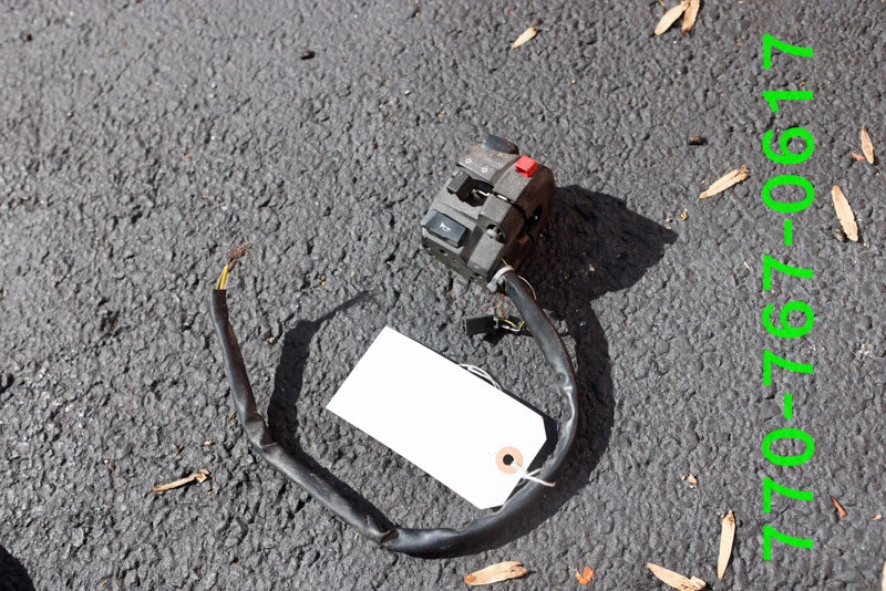 Suzuki GSXR750 2004 clip derecho en mango apagado interruptor interruptor Foto 3 de 4