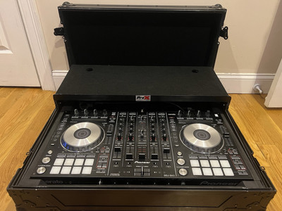 Pioneer DDJ-SX2 with hard case 4 channel DJ controller compatible with Serato DJ