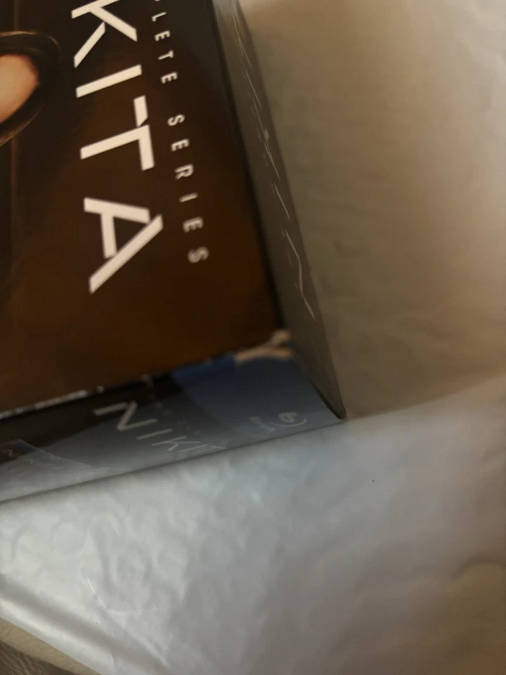 Nikita: the Complete Series (Blu-ray) Foto 3 de 3