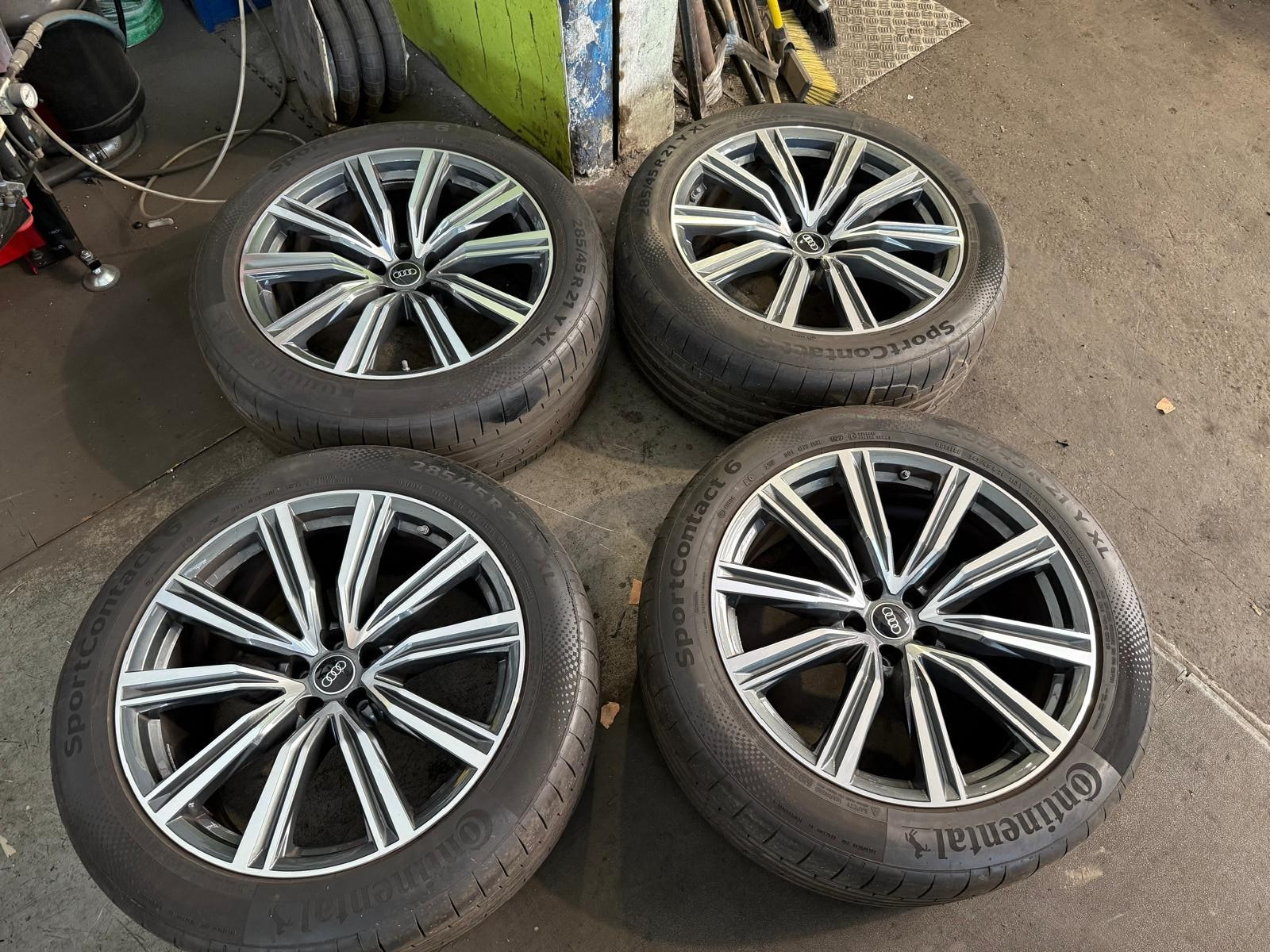 4 RUOTE COMPLETE AUDI Q8 ORIGINALI CON PNEUMATICI CONTINENTAL 285/45R21