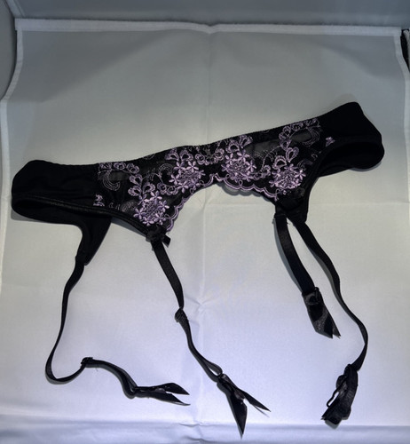 Frederick's of Hollywood Garter Belt Medium Black Purple Lace Floral Lingerie