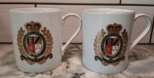 Vintage Pair Of Lauren Ralph Lauren Estate Crest White Mugs Gold Rim