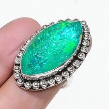 Grüner australischer Triplett Opal Marquise ...