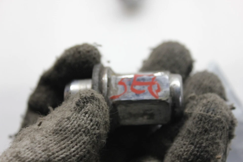 Porcas de roda Toyota Lexus 90942-01095 (3 peças) (G60) fabricante de equipamento original 1996-2007 - Imagem 4 de 4