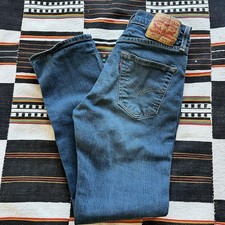 Levi  s 514 Medium Wash Denim Straight Jeans. Size 27/28. Excellent Condition.