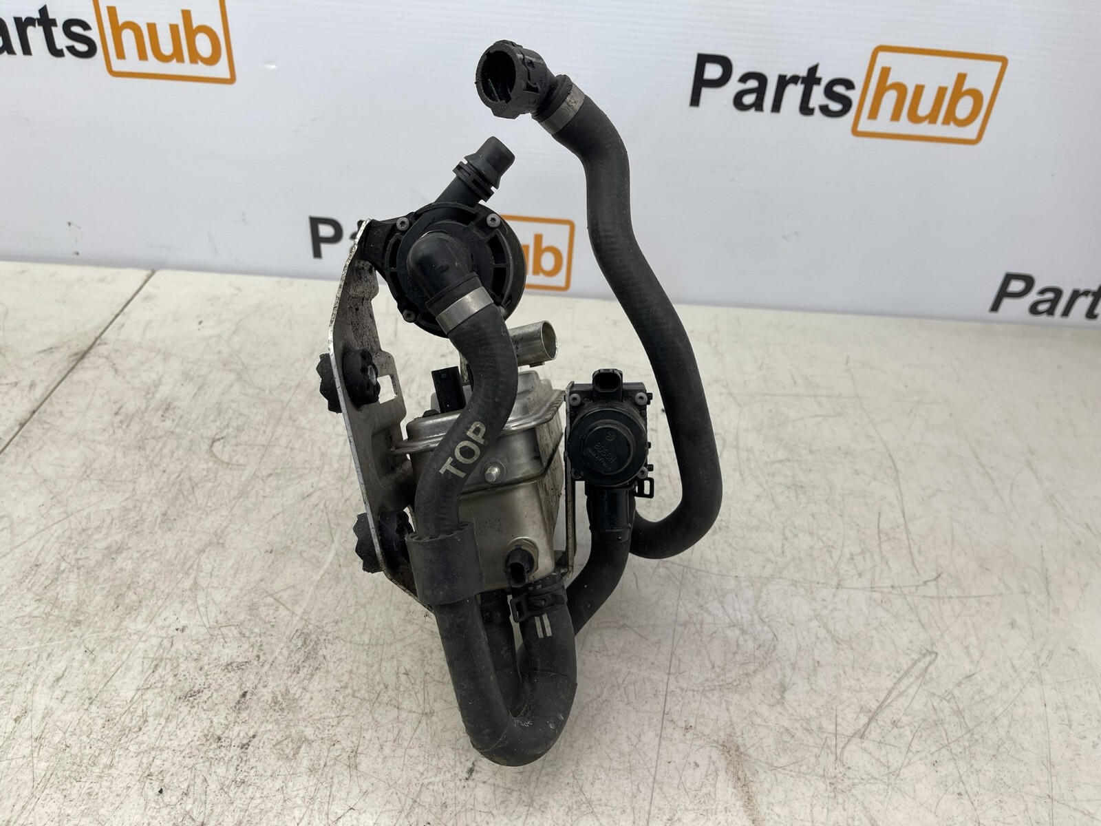 2014-2020 BMW I8 OEM AUXILIARY HEATER VALVE PUMP 9363106
