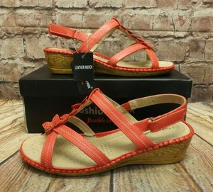 cushion walk wide fit sandals
