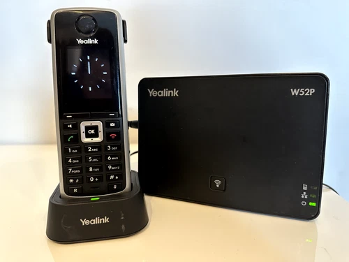 YEALINK W52P IP CORDLESS PHONE, CHARGER an BASE STATION BASE SIP-W52P DECT  VoiP