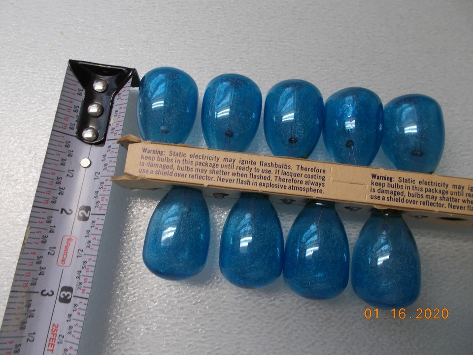 Vintage Box of 9 GE M2B Flashbulbs - Image 3 of 3