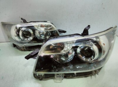 JDM Toyota Rumion Scion Bb Xb ZRE152 NZE151 XENON HID Head Lights JDM Toyota Rumion Scion Bb Xb ZRE152 NZE151 XENON HID Head Lights
