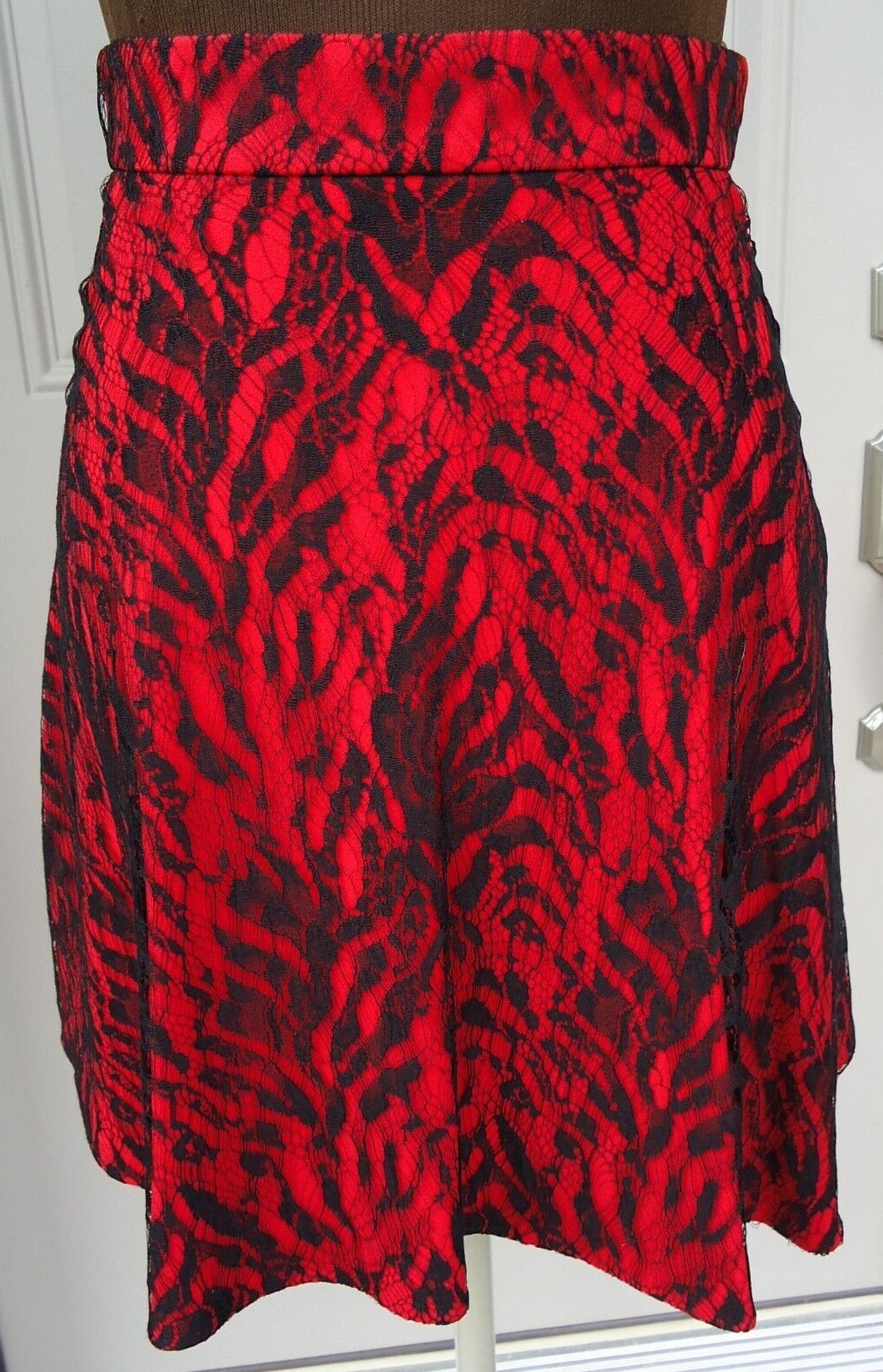 Gonna Saint Laurent 2 rossa nera pizzo 34 FR nuova $2290