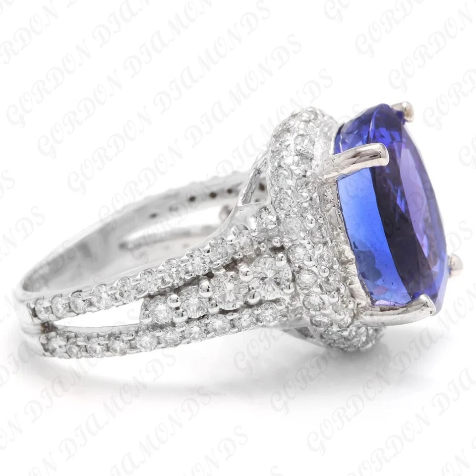 Alianza de bodas de diamantes y tanzanita natural de corte ovalado de 9,50 quilates enchapada en oro blanco de 18 quilates Foto 3 de 4