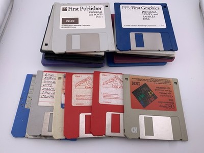 3.5 Floppy Lot and and cases and Misc Software