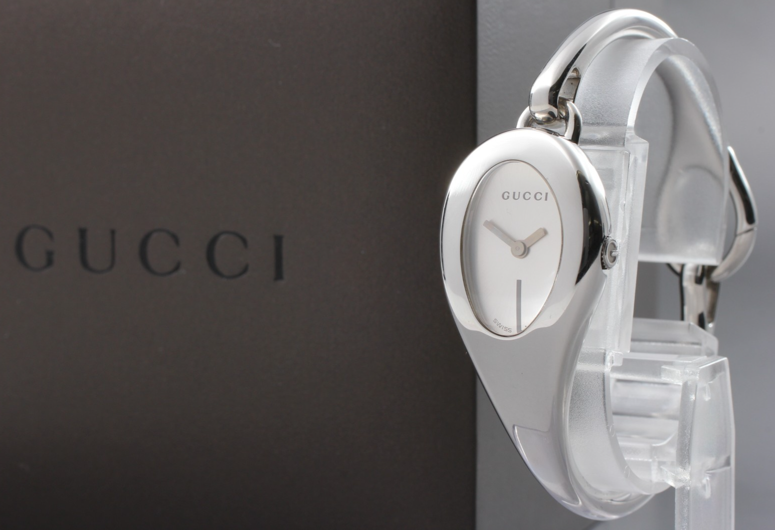 GUCCI 103 Women's Silver Dial QZ SS Bangle Watch with Box & Papers Japan Full Set