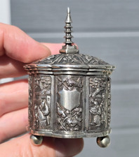 Chinese Antique Silver Covered pot Box CUMSHING Maker 94 grams Pagoda Qing FINE