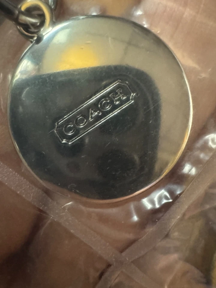 VINTAGE COACH Round Silver Nickel Metal Disc Key Fob Bag Charm Keychain Hang Tag - Image 2 of 3