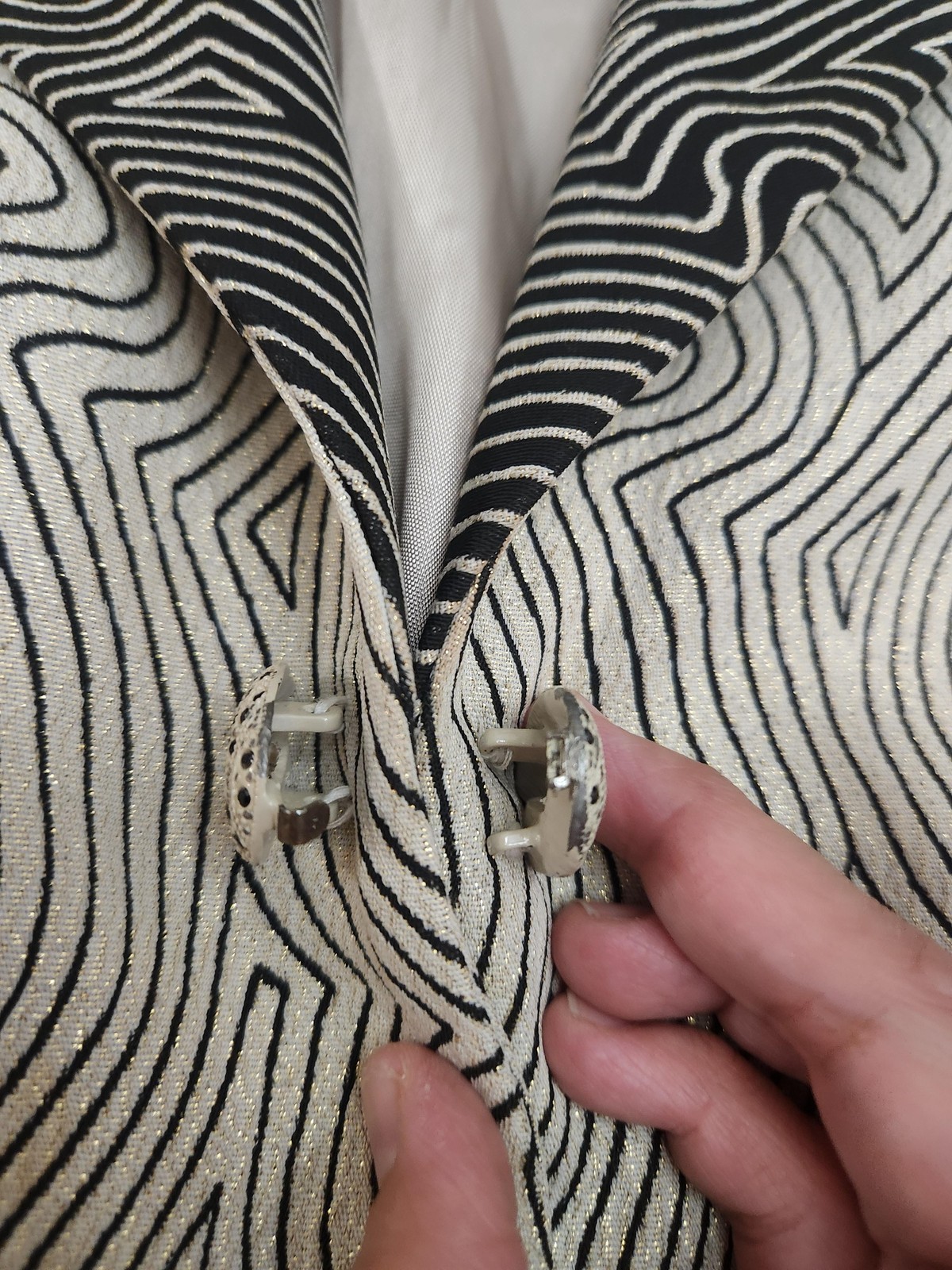 Moshita Couture Coat Womens 20 Black White Geometric Pattern Overcoat Hook Read image 7