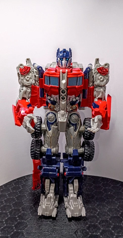 Figura Voyager Class Optimus Prime de la película Transformers 2007 Foto 4 de 4