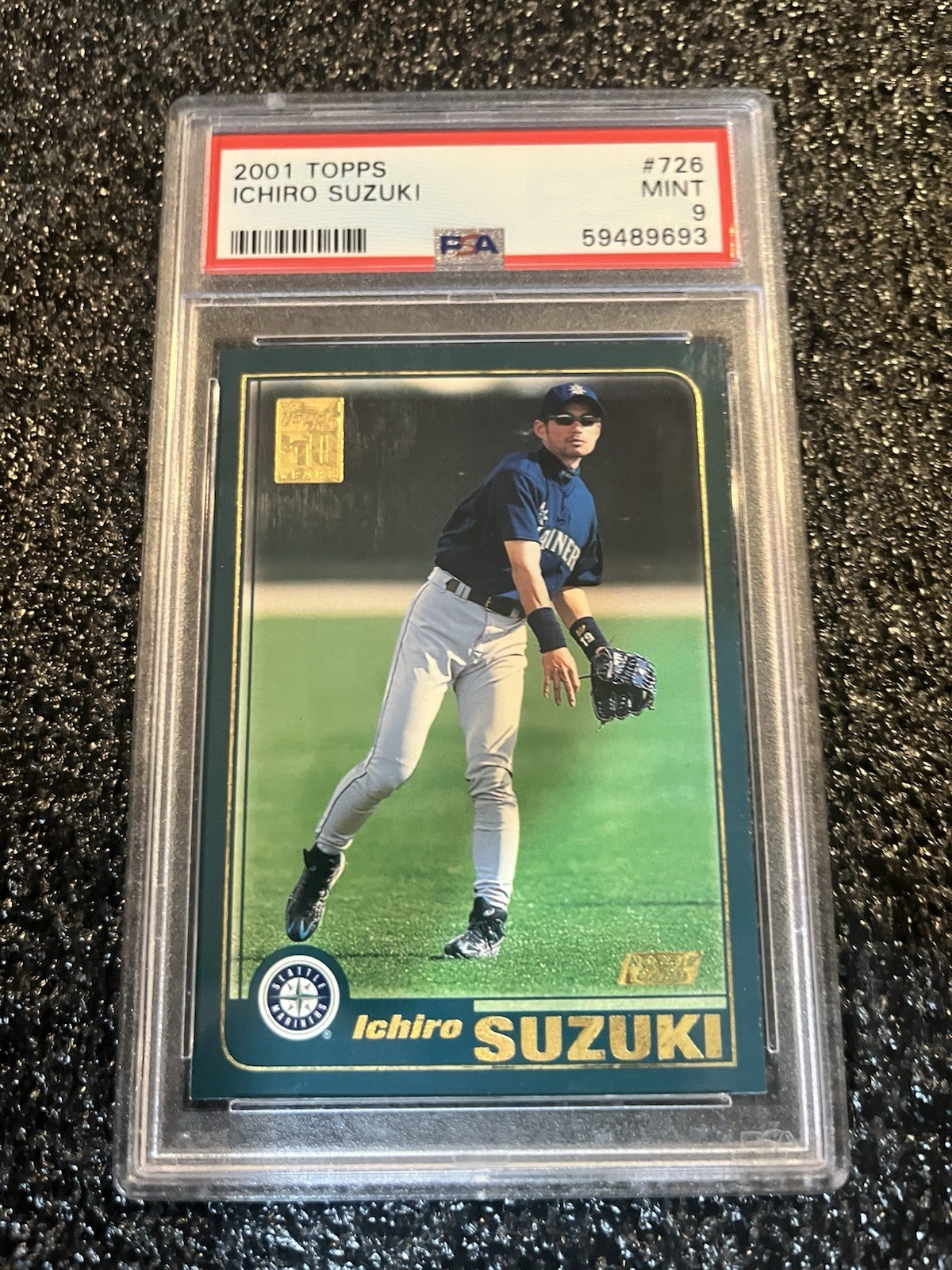 2001 Topps Ichiro Suzuki Rookie RC #726 Mariners PSA 9